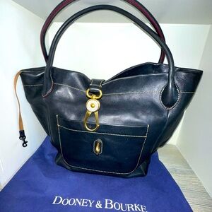 Dooney and Bourke large tote bag.  Dust bag included. Navy blue.
